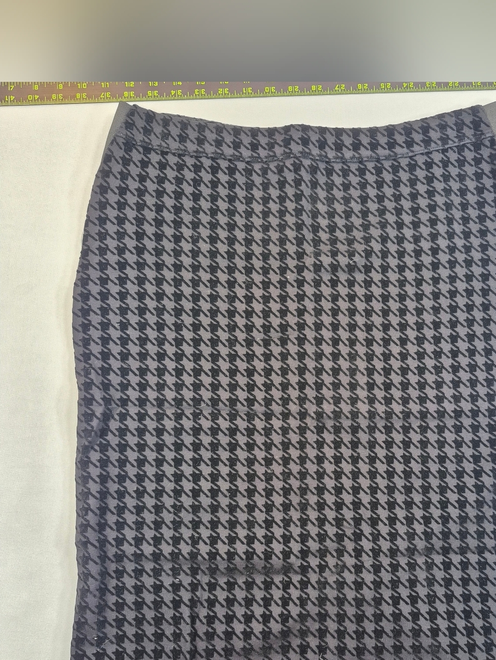 Anne Klein Medium Woven Black  Houndstooth Velvet Pencil Knee Length Skirt NWT